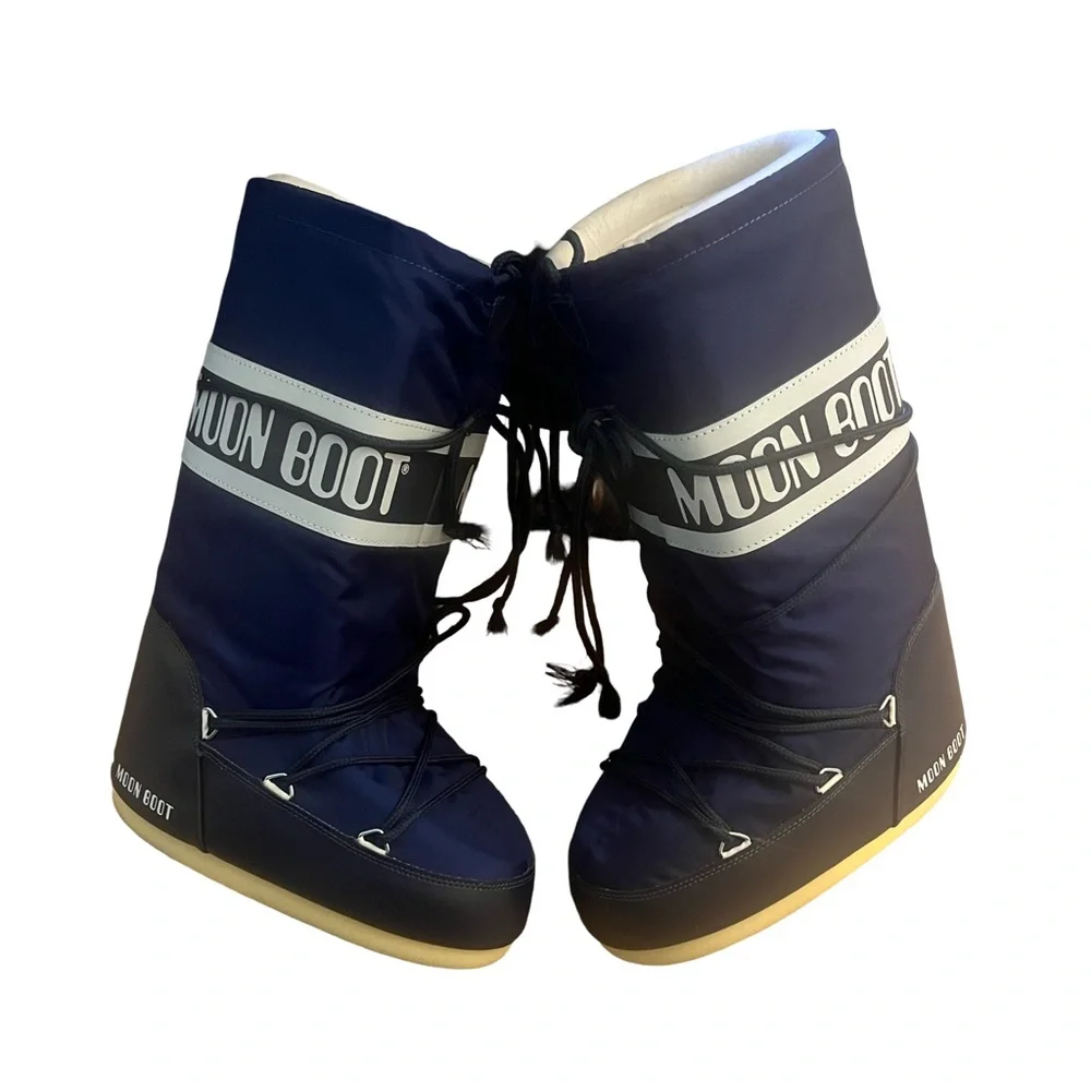 Moon Boot Navy Blue and White Women's Winter Boots